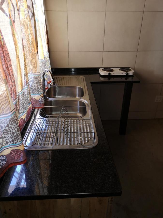 Aaa Rose Garden Guesthouse Mookgophong 外观 照片